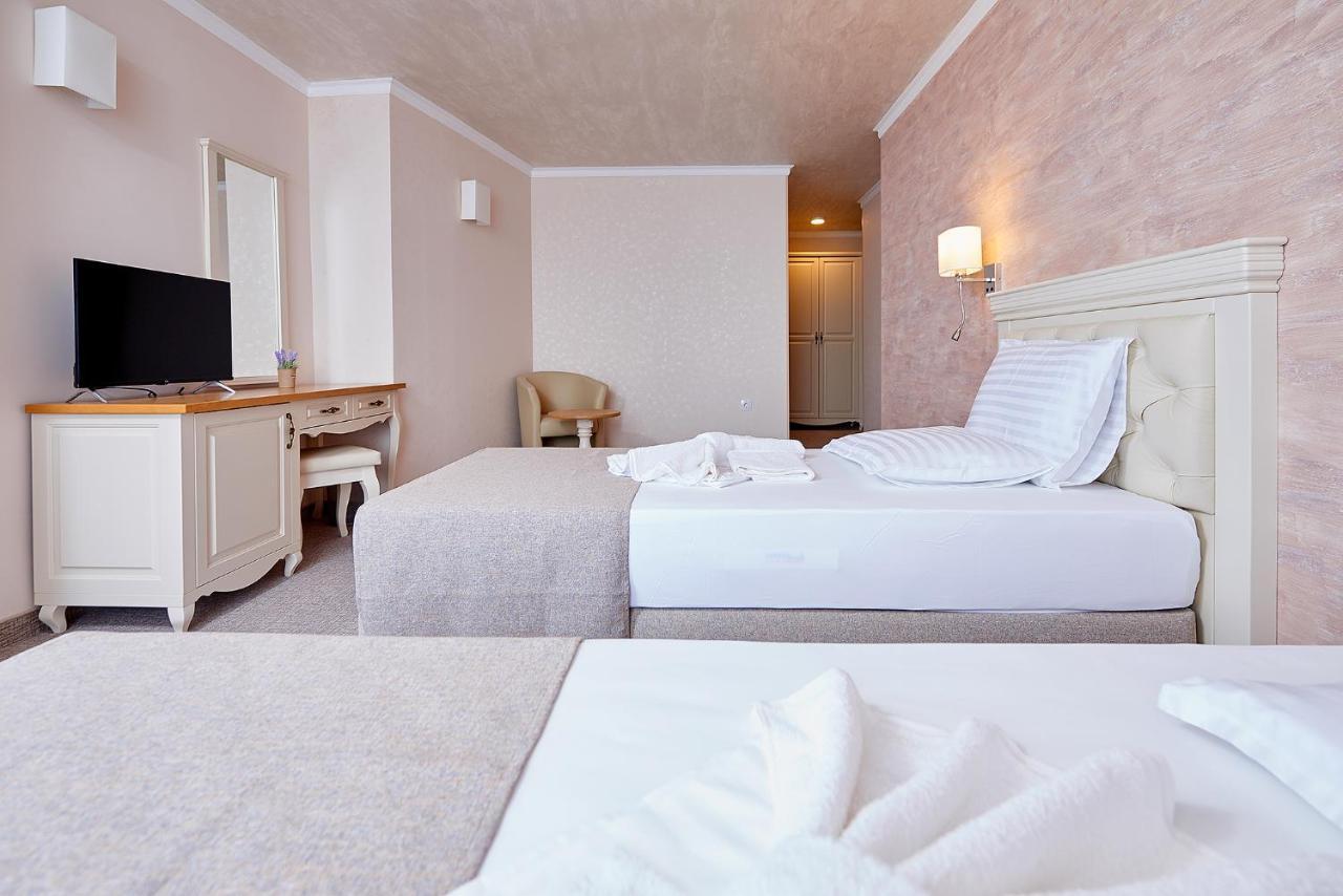 Neptun Hotel Pomorie Kültér fotó