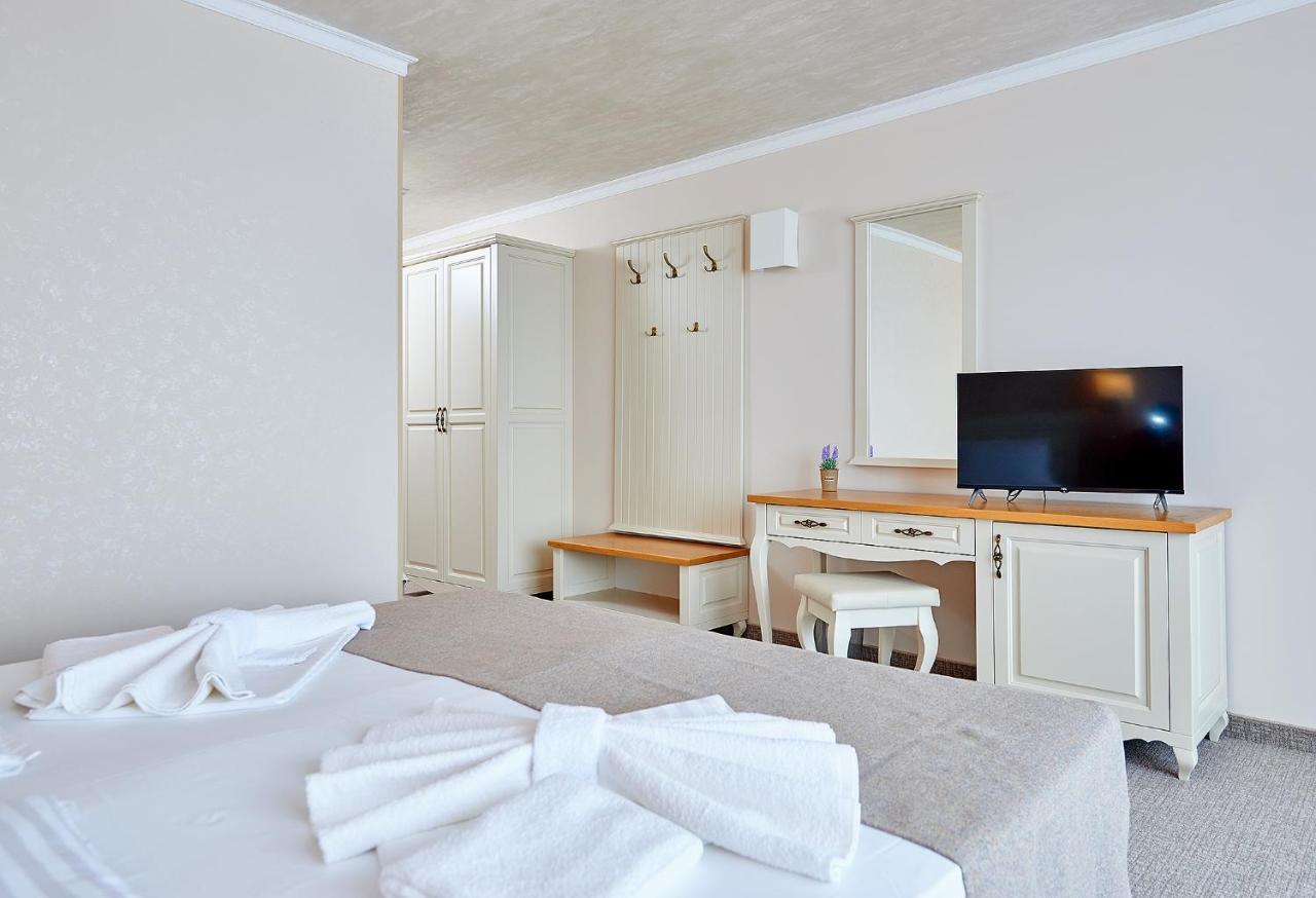 Neptun Hotel Pomorie Kültér fotó